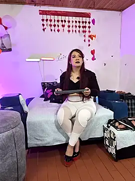 keila j online show from March 23, 2026, 10:48 am