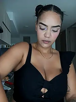 Sara-77 online show from November 11, 2025, 3:07 pm