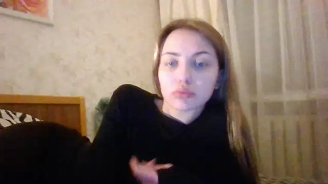 Snapshot of Sweety_Nika chatting on December 16, 2024, 12:37 am Sweety Nika online show from December 16, 2024, 12:37 am