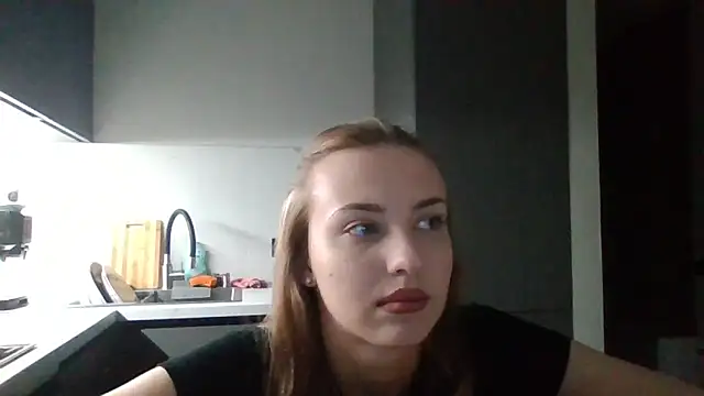 Snapshot of Sweety_Nika chatting on October 20, 2025, 5:35 pm Sweety Nika online show from October 20, 2025, 5:35 pm