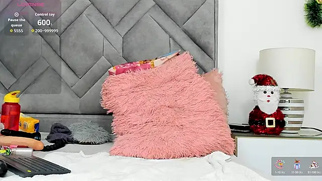 alicee 18 online show from November 20, 2025, 1:56 pm