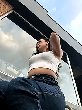 Lila Desiree online show from September 28, 2025, 10:28 pm