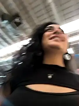 Lila Desiree online show from April 3, 2026, 8:37 pm