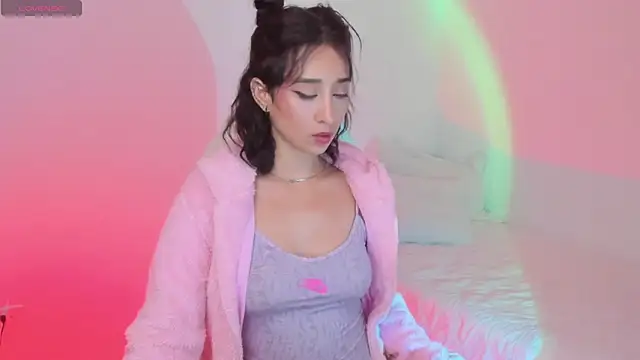 Snapshot of Eileenford_ chatting on February 4, 2025, 12:29 am Eileenford online show from February 4, 2025, 12:29 am