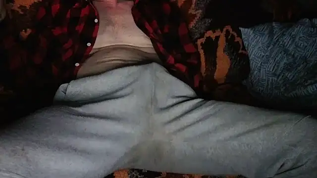 loverboyxxx69 online show from March 7, 2026, 2:40 am