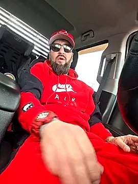 Snapshot of Beardedtattood chatting on March 26, 2026, 1:53 pm Beardedtattood online show from March 26, 2026, 1:53 pm