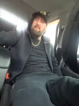 Snapshot of Beardedtattood chatting on March 12, 2026, 12:53 pm Beardedtattood online show from March 12, 2026, 12:53 pm