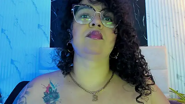 Snapshot of Reginavegaa chatting on September 10, 2025, 11:42 am Reginavegaa online show from September 10, 2025, 11:42 am