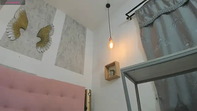 Snapshot of zhamira_21 chatting on October 18, 2025, 10:45 pm zhamira 21 online show from October 18, 2025, 10:45 pm