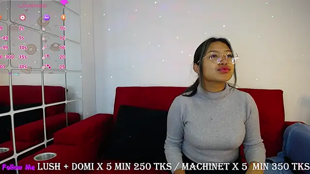 Snapshot of ricura_mily chatting on March 21, 2025, 3:55 am ricura mily online show from March 21, 2025, 3:55 am