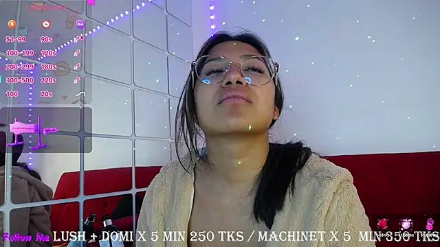 Snapshot of ricura_mily chatting on March 21, 2025, 10:06 am ricura mily online show from March 21, 2025, 10:06 am