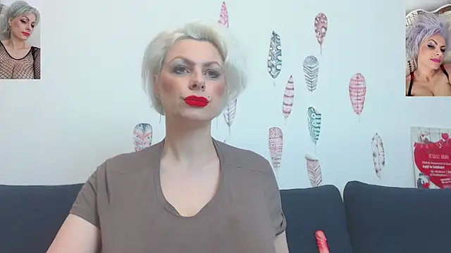 ForeverBarbie  online show from June 1, 2026, 2:01 am