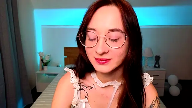 Snapshot of Dark_Lola_ chatting on January 28, 2025, 9:51 am Dark Lola online show from January 28, 2025, 9:51 am