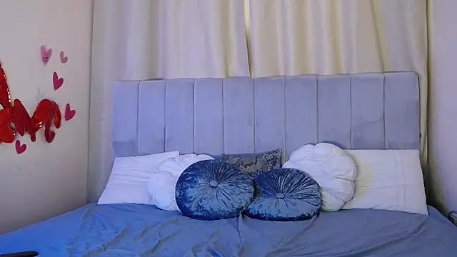 Erikka   online show from March 6, 2025, 1:24 pm