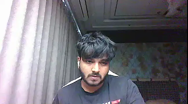 Snapshot of captainfucks chatting on December 10, 2024, 11:32 am captainfucks online show from December 10, 2024, 11:32 am