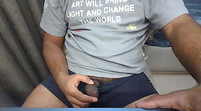 Snapshot of captainfucks chatting on January 1, 2025, 5:44 pm captainfucks online show from January 1, 2025, 5:44 pm