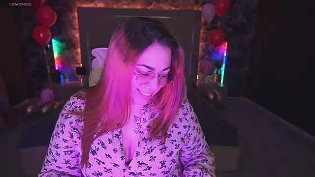 Kittywakee online show from February 15, 2025, 9:06 pm