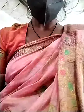 Snapshot of MAAYRA0809 chatting on February 6, 2025, 7:35 am MAAYRA0809 online show from February 6, 2025, 7:35 am