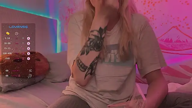 Snapshot of h2h0e chatting on January 22, 2025, 5:17 pm h2h0e online show from January 22, 2025, 5:17 pm