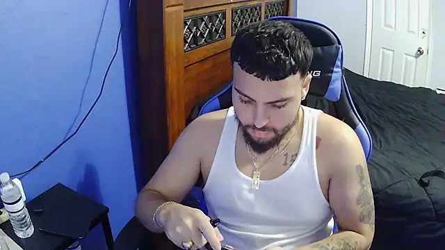 Snapshot of MasterKvn chatting on February 7, 2025, 4:59 am MasterKvn online show from February 7, 2025, 4:59 am