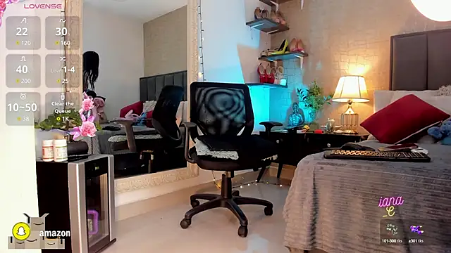 Snapshot of Mariana_c1 chatting on March 14, 2025, 6:07 pm Mariana c1 online show from March 14, 2025, 6:07 pm