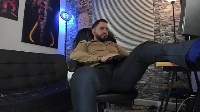 Ethan Castellano online show from April 14, 2026, 9:31 pm