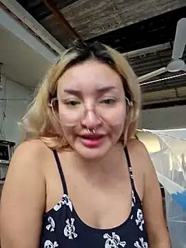 sadnessgyall online show from March 3, 2025, 11:14 pm