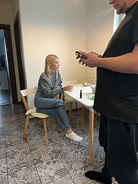 DonorDi online show from November 4, 2025, 1:15 pm