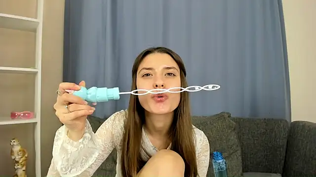 NoreenAtlee online show from December 20, 2024, 2:26 pm