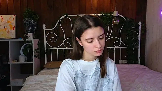 NoreenAtlee online show from December 13, 2024, 4:05 pm