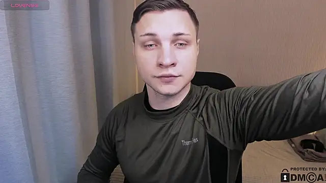 handsome guy01 online show from February 1, 2026, 4:49 pm