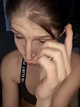 Snapshot of Lenchen_ chatting on February 20, 2025, 7:30 pm Lenchen online show from February 20, 2025, 7:30 pm