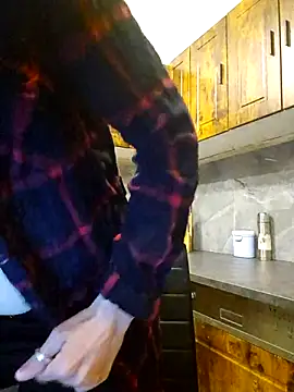 Lenchen  online show from March 24, 2026, 8:53 pm