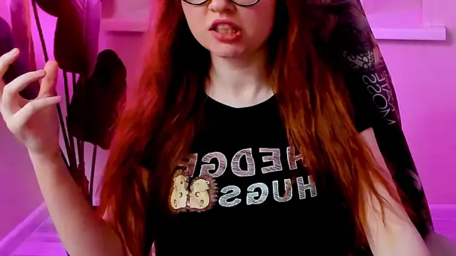 Snapshot of CarolGiggly chatting on February 26, 2026, 7:41 am CarolGiggly online show from February 26, 2026, 7:41 am