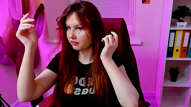 Snapshot of CarolGiggly chatting on March 3, 2026, 12:56 pm CarolGiggly online show from March 3, 2026, 12:56 pm