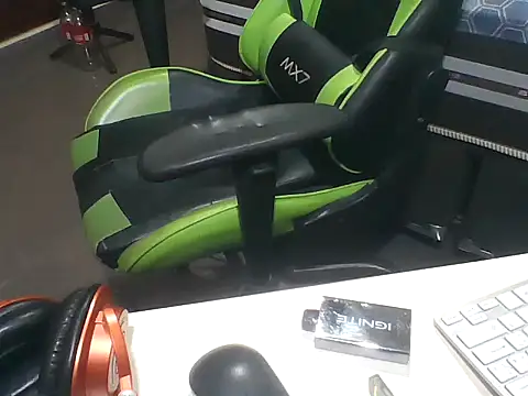 Snapshot of SOLESFETISHBR chatting on October 2, 2025, 1:31 am SOLESFETISHBR online show from October 2, 2025, 1:31 am