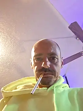 kjs daddy123 online show from May 3, 2026, 3:33 am