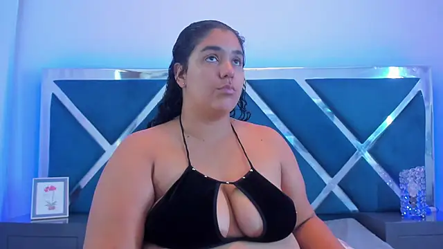 Tiffanymiller00 online show from July 8, 2026, 3:02 pm