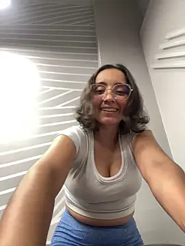 Snapshot of Kay_LustyWife chatting on February 9, 2025, 1:22 am Kay LustyWife online show from February 9, 2025, 1:22 am