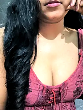 NEETU-89 online show from October 21, 2025, 4:12 am