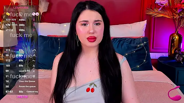 Mayzzie online show from May 13, 2026, 7:21 pm