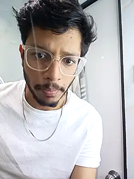 skinnyyyyyyyyy online show from November 27, 2025, 4:46 am