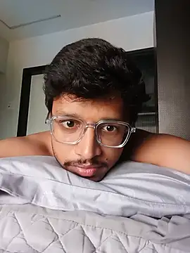 skinnyyyyyyyyy online show from June 7, 2026, 6:51 am