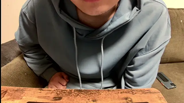 Snapshot of tuki_fu chatting on February 27, 2025, 12:01 pm tuki fu online show from February 27, 2025, 12:01 pm