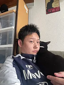 Snapshot of tuki_fu chatting on March 8, 2025, 5:38 am tuki fu online show from March 8, 2025, 5:38 am