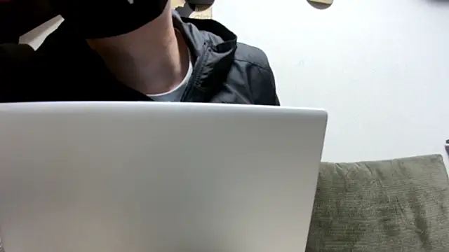 Snapshot of tuki_fu chatting on December 9, 2024, 12:19 pm tuki fu online show from December 9, 2024, 12:19 pm