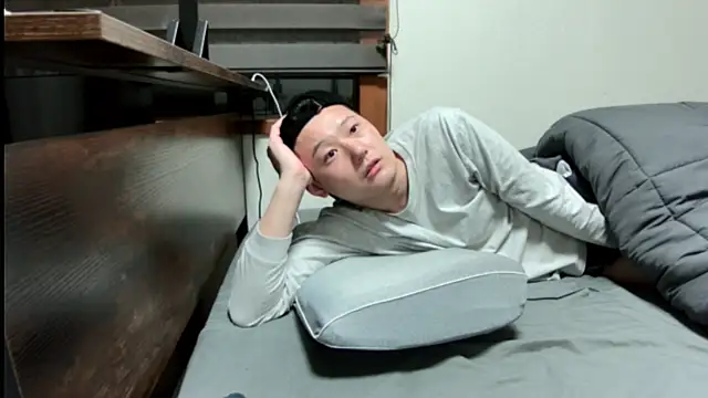 Snapshot of tuki_fu chatting on March 22, 2025, 1:19 pm tuki fu online show from March 22, 2025, 1:19 pm