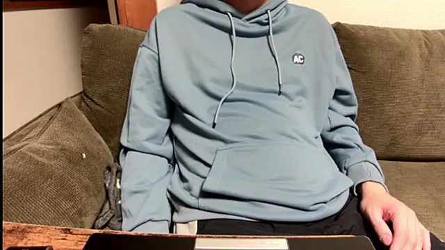 Snapshot of tuki_fu chatting on February 9, 2025, 11:58 am tuki fu online show from February 9, 2025, 11:58 am