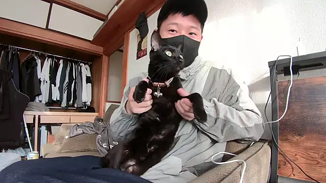 Snapshot of tuki_fu chatting on December 7, 2024, 5:21 am tuki fu online show from December 7, 2024, 5:21 am