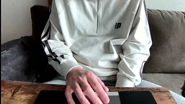 Snapshot of tuki_fu chatting on January 25, 2025, 4:02 am tuki fu online show from January 25, 2025, 4:02 am